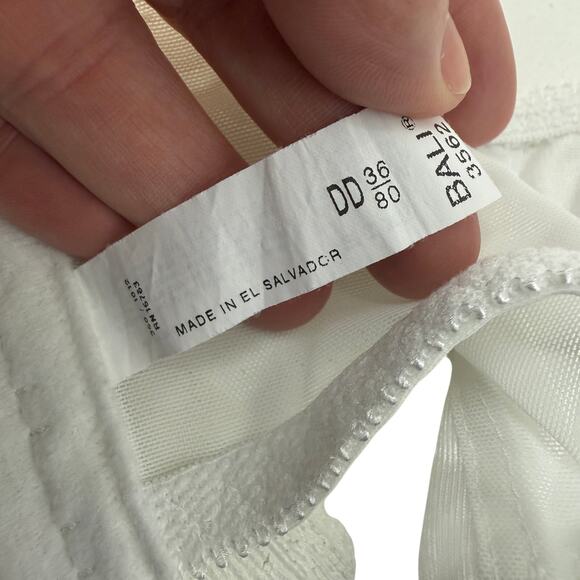 Bali Minimizer Satin Tracings Comfort Strap Underwire Bra 36DD White - Picture 4 of 6